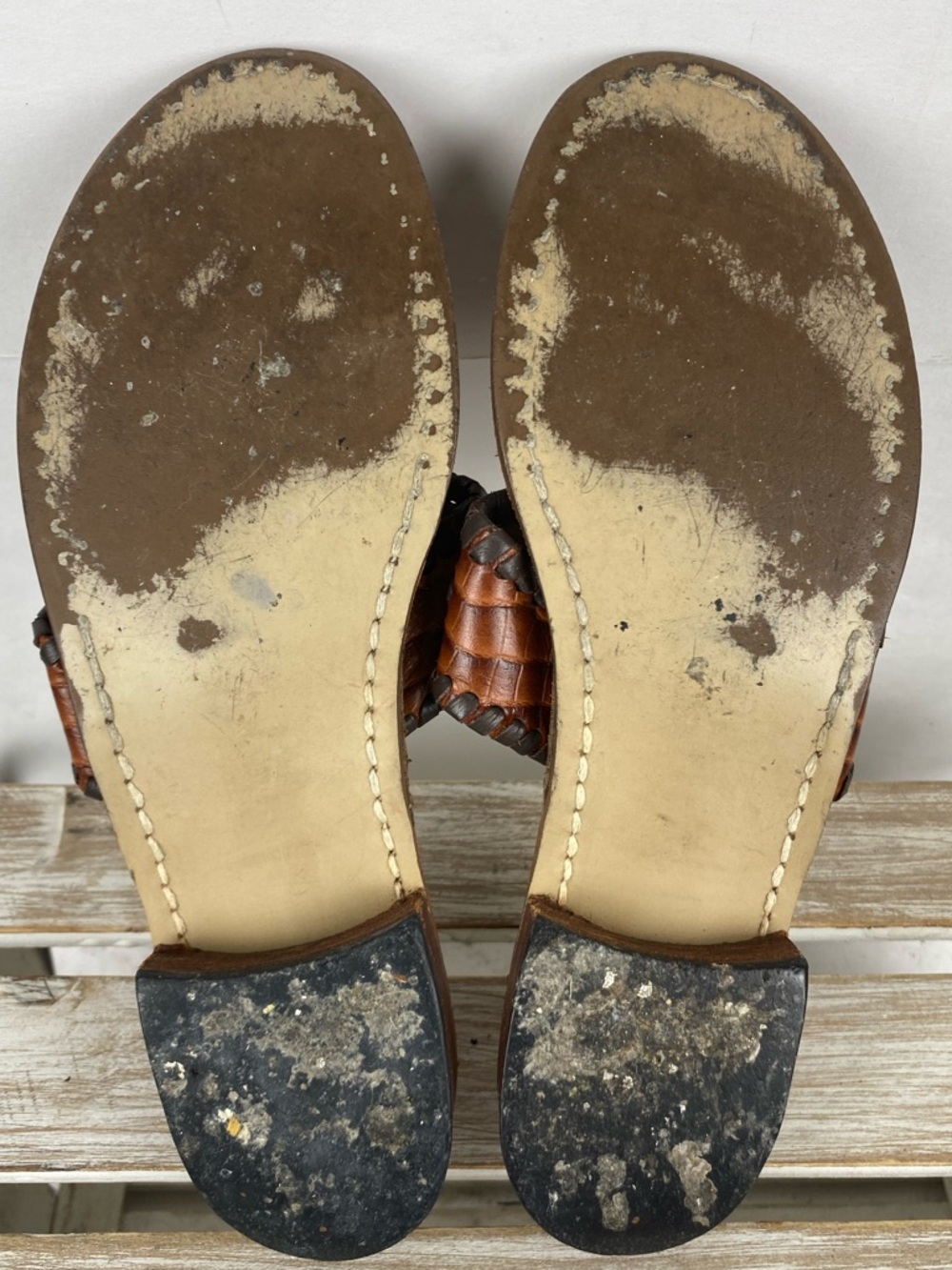 Jack Rogers Navajo flat sandals in a brown crocodile-embossed leather finish 7M - Picture 15 of 15